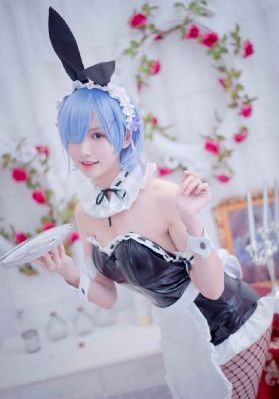漂亮的女保姆电影_720免费观看